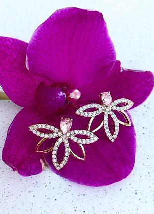 Сережки пуссети пелюстки