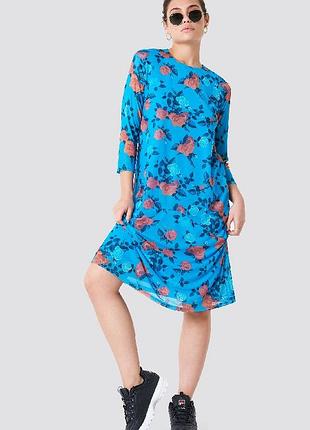 Плаття блакитне в квіти
