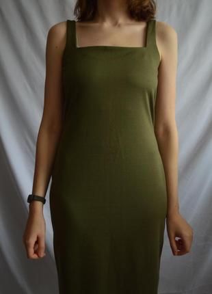 Трикотажное платье цвета хаки с прямым вырезом primark, приталенное платье4 фото