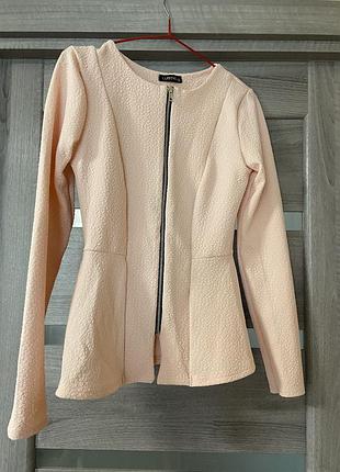 Кофта з баскою