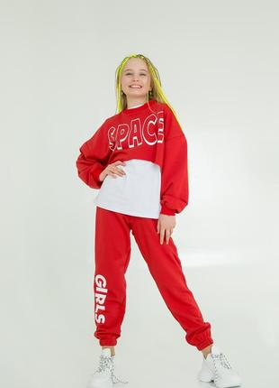 Спортивний костюм червоний з коротким свитшотом і написами дівчинці зростання 140-176
