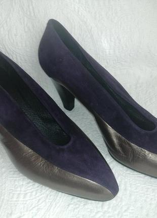 Жіночі туфлі-човники ручної роботи від бренду carvela (італія)