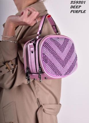Яркая сумочка для девочек или девушек! пурпурный цвет.