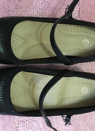 Шикарные черные туфельки на невысоком каблуке2 фото