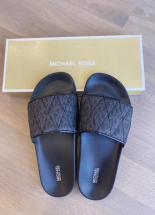 Michael kors босоніжки, шльопанці, сандалі.3 фото