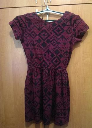 Очень милое платье в орнамент