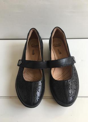 Шкіряні туфлі clarks р. 37-38