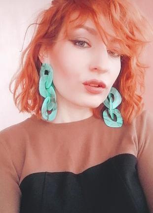 Эффектные, яркие серьги