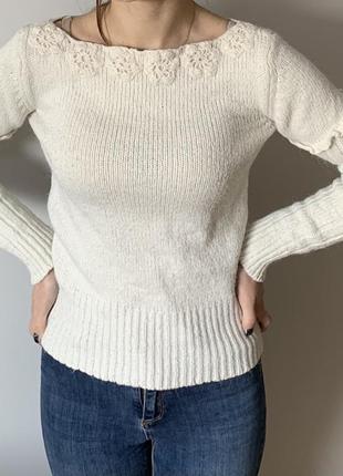 Молочний вязаний светер1 фото