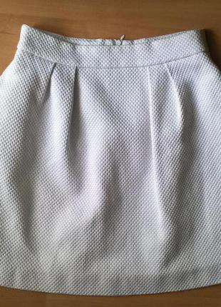 Белая юбка с кармашками mohito