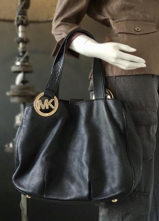 Michael kors. сумка из натуральной кожи.2 фото