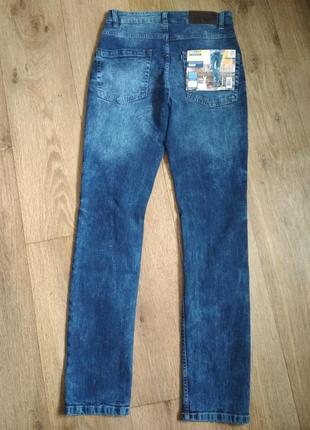 Нові стильні стрейчеві джинси з потертостями від livergy, р. 48. див. заміри на фото!6 фото