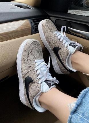 Жіночі кросівки nike air force 1 low snakeskin (зміїна шкіра) bq4424-1005 фото