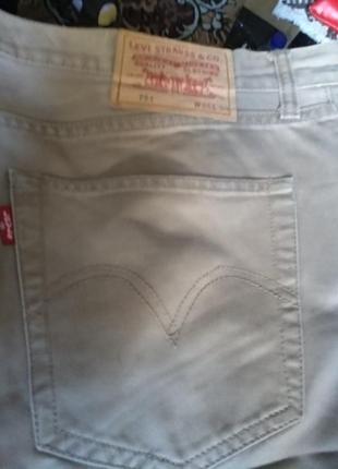 Брюки и слаксы, джинсы levis 50 р.