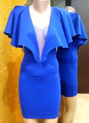 Стильне бандажну синє плаття з воланами на плечах і глибоким декольте, розмір м