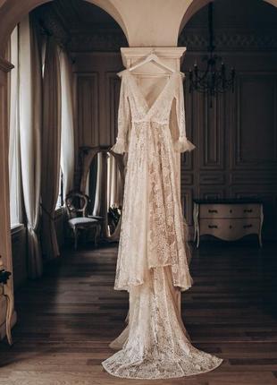 Восхитительное свадебное платье в стиле бохо-шик из коллекции rara avis6 фото