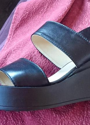 Шкіряні босоніжки натуральні 39р