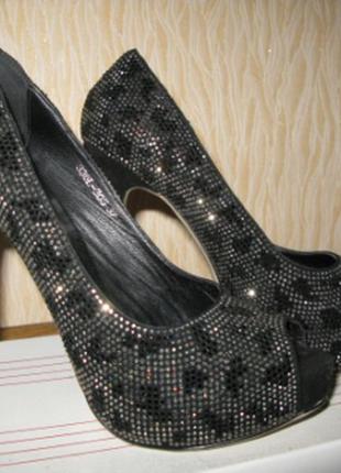 Туфли barelli с камнями