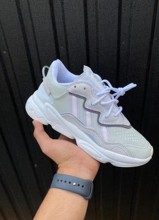 Кроссовки adidas ozweego