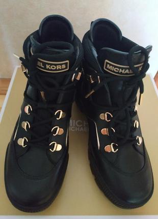 Ботинки демисезонные ,кроссовки высокие черные кожаные michael kors(оригинал)7 фото