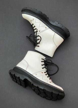 Mcqueen ankle boots white ботинки черевики жіночі5 фото