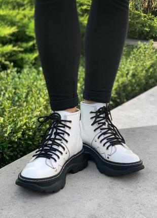 Mcqueen ankle boots white ботинки черевики жіночі4 фото