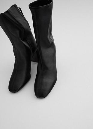 Zara нові шкіряні ботильйони на стійких підборах середньої висоти