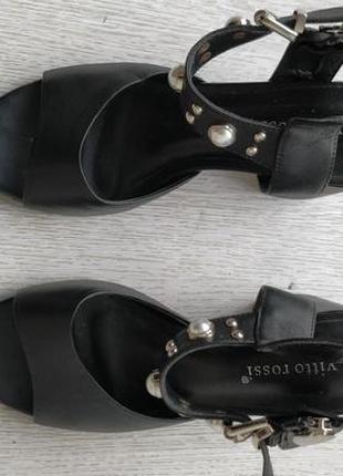 Продам женские летние кожанные босоножки на каблуках vitto rossi2 фото