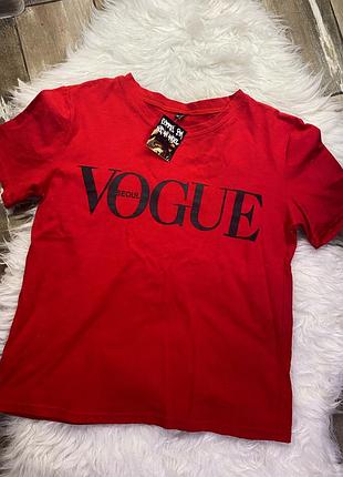 Футболка vogue