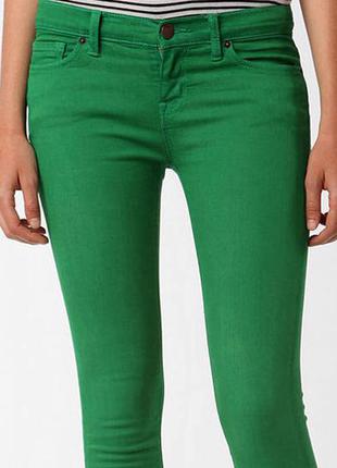 Очень модные зелёные джинсы o'stin studio