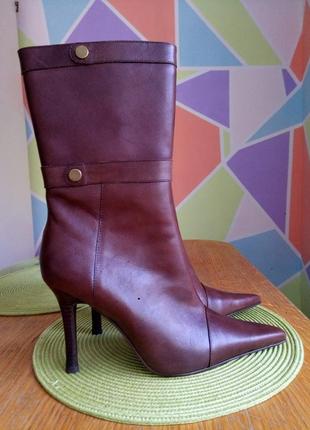 Чобітки (чоботи, черевики)