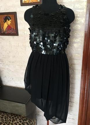 Платье в черные пайетки, с шифоновой юбкой ассиметрия