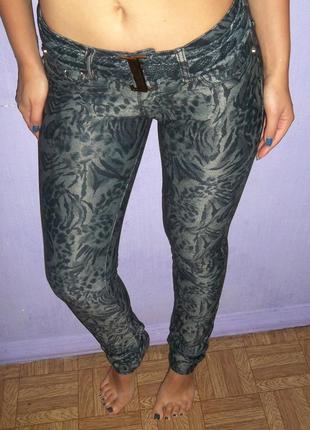 Фірмові штани applause з принтом