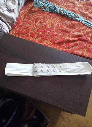 Ремінь білий