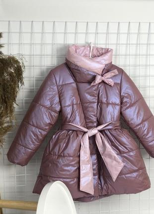 Демісезонне пальто на флісі всередині, пальто з кишеньками довгий пояс і комір