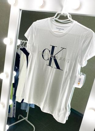 Calvin klein футболка