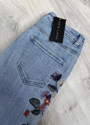 Крутые джинсы с вышивкой new look6 фото