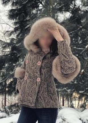 Пальто шерсть 60%. песец.