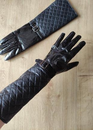 Шикарные высокие женские кожаные лаковые перчатки со стеганым верхом, р.s