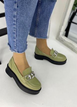 Туфли с цепочкой