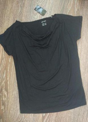 Чорна футболка esmara