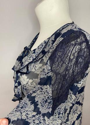 Шифонова блуза з воланами і мереживом на плечах10 фото