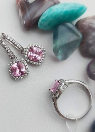Елегантний ніжний срібний набір срібних прикрас з рожевим фианитом кільце сережки