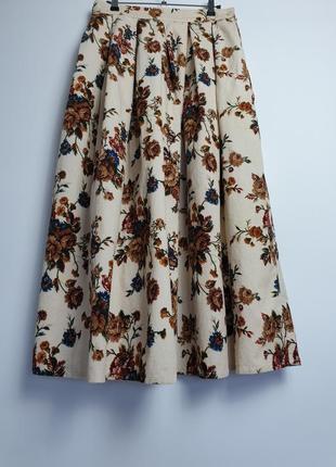 Шикарная вельветовая юбка с цветами benetton