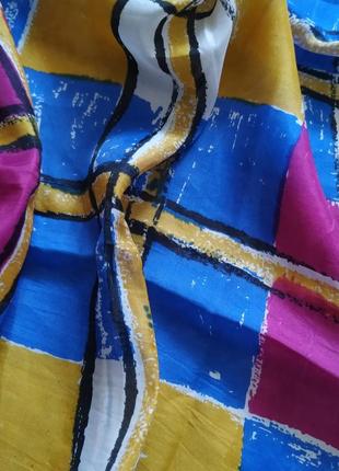 Шелковый яркий платок.2 фото