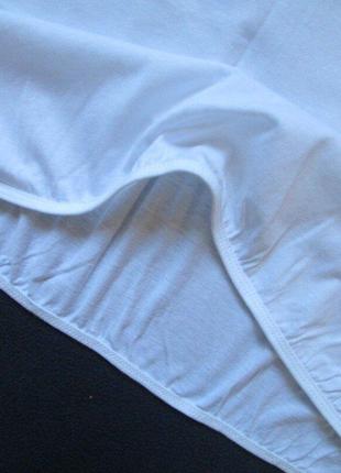 Суперова бавовняна біла футболка з вирізами на плічках під гумку b&c3 фото