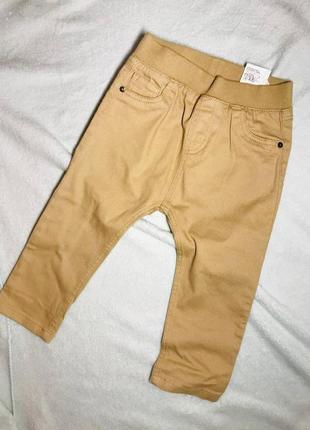 Детские стильные брюки бежевого цвета  от  h&m на мальчика 9-12мес2 фото