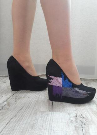 Новые замшевые туфли внутри натур. кожа бренд queen размер 37-37,5-284 фото