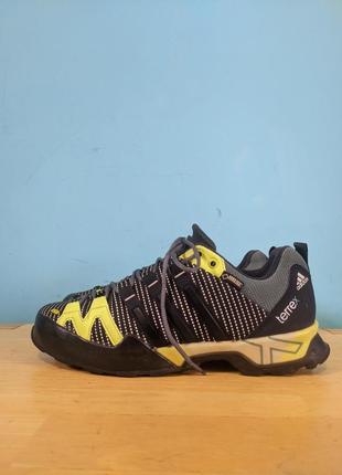 Трекінгові кросівки непромокальні adidas terrex, gore-tex1 фото
