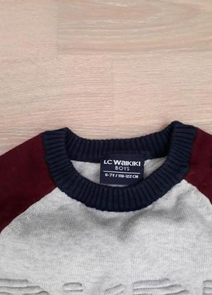 Модний свитер